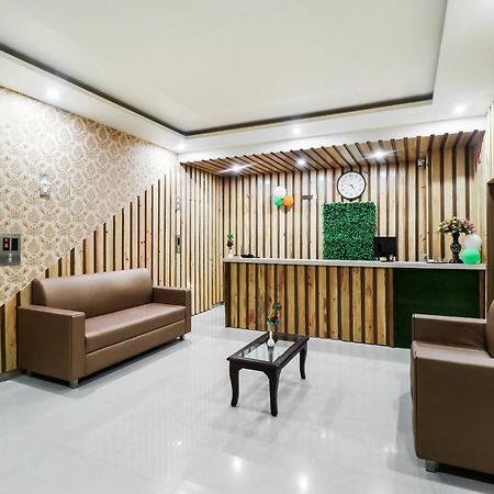 Hotel Grand 81 Фаридабад Экстерьер фото